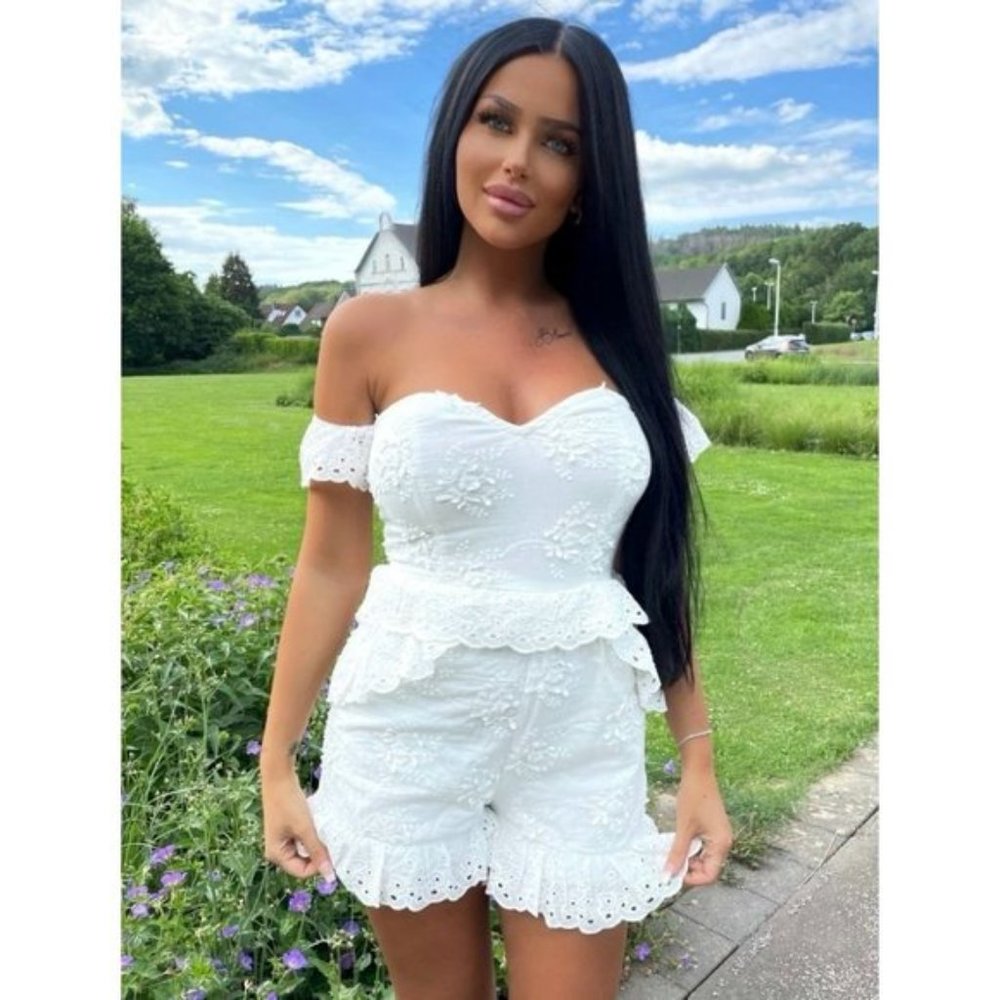 White Broderie Anglaise Lace Short Sleeve Off Shoulder Frill Hem Romper Playsuit - Picture 3 of 14